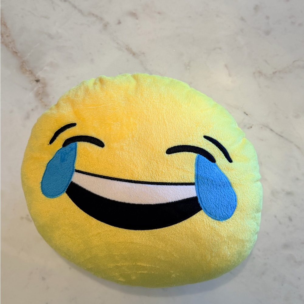 Round Plush Yellow Laughing Emoji Embroidered Decorative Pillow for Kids Bedroom